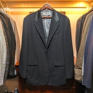 Wilke Rodriguez Black Wool, Rayon Blazer Size XL.